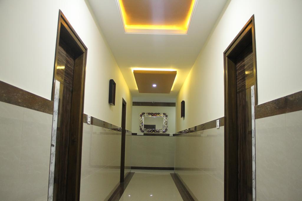 Hotel M.P Temples Inn Kumbakonam Bagian luar foto