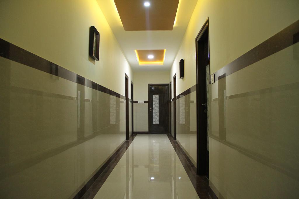 Hotel M.P Temples Inn Kumbakonam Bagian luar foto
