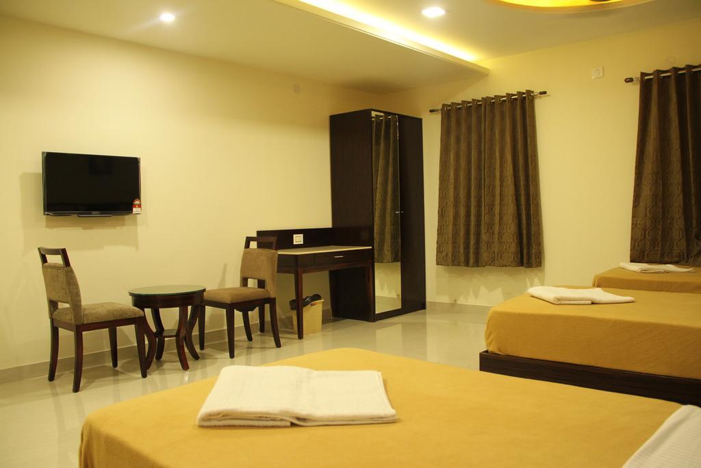Hotel M.P Temples Inn Kumbakonam Ruang foto